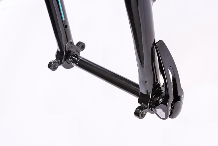 genesis croix de fer 853 weight