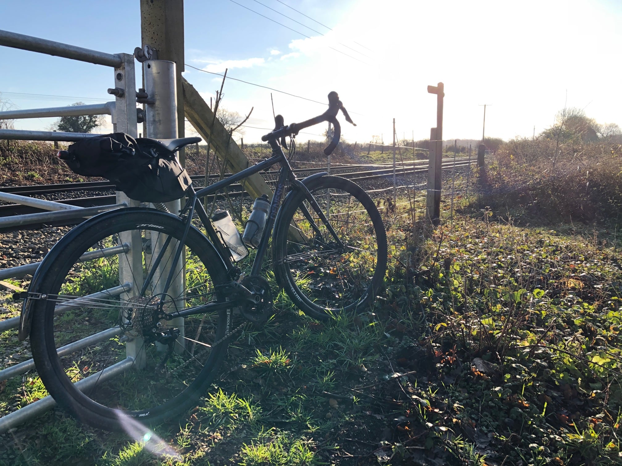 Spotted: Genesis' first flat mount 853 steel Croix de Fer everything road  bike - Bikerumor