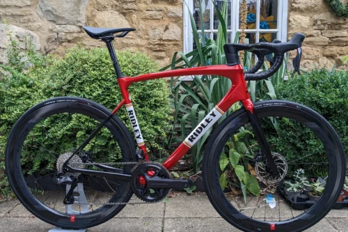 Ridley Fenix SLiC Ultegra Di2 Heritage Cherry Red / Black with Fulcrum Wind 55s