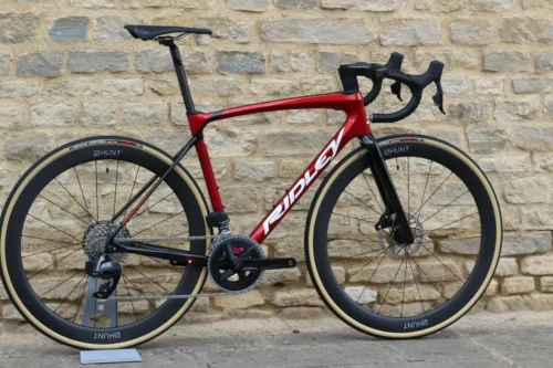 Ridley Fenix SLiC SRAM Rival AXS Cherry Red / Black with Hunt Carbon 50s Dream Build