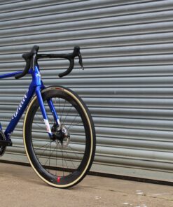 Alternative view of Wilier 0SLR Blue Met Ult Di2 Fulcrum Wind 55's Dream Build