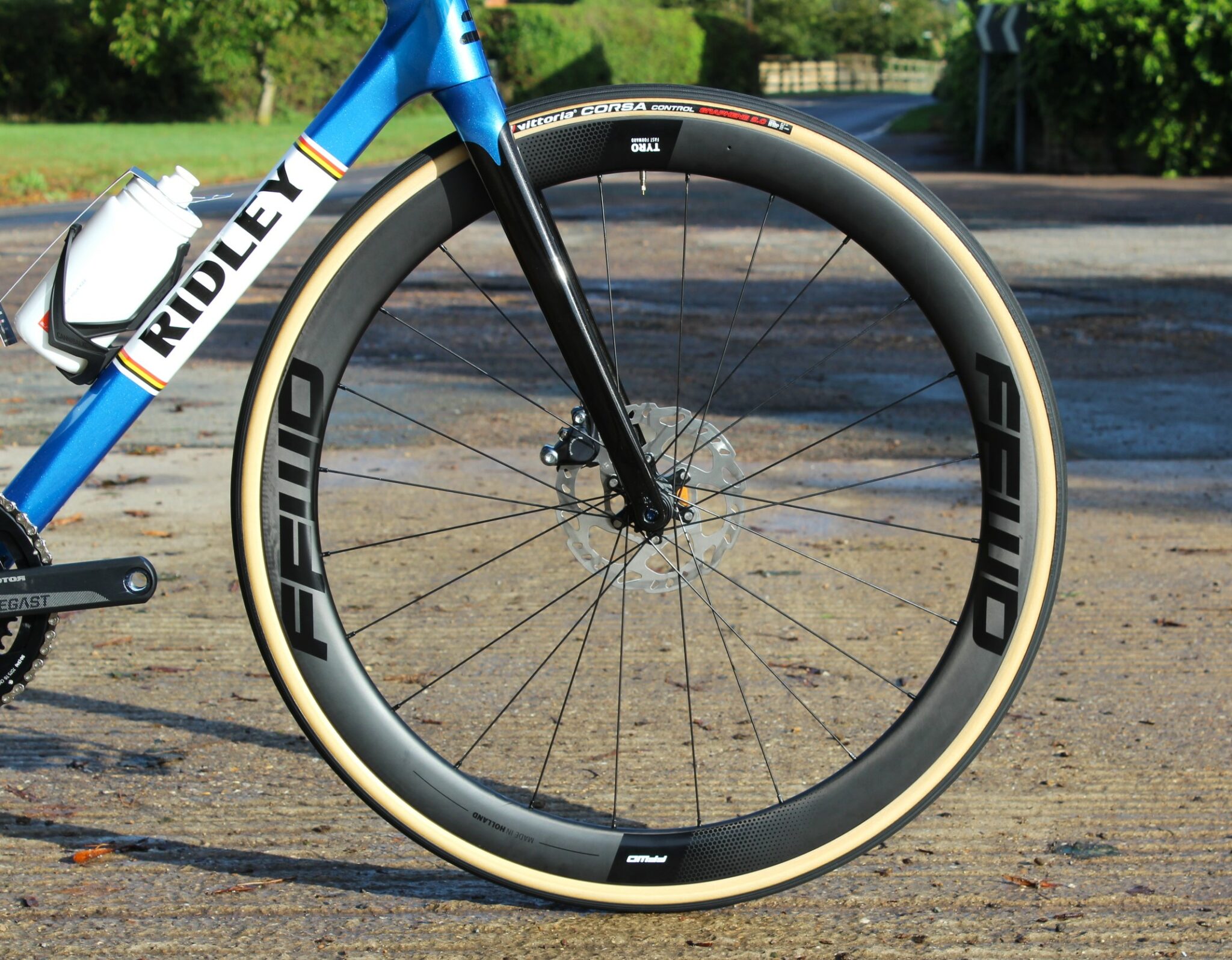 Ridley Fenix SLiC Ultegra Mech Blue Metallic Heritage FFWD Tyro 45’s ...